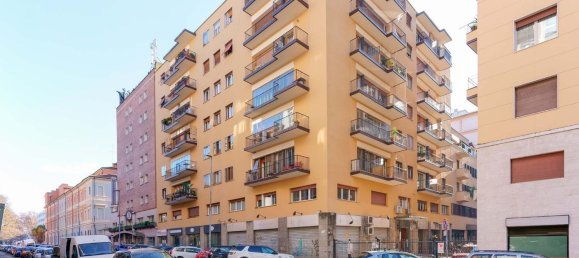 3 rooms Apartment in Bologna, Italy No. 15587 4