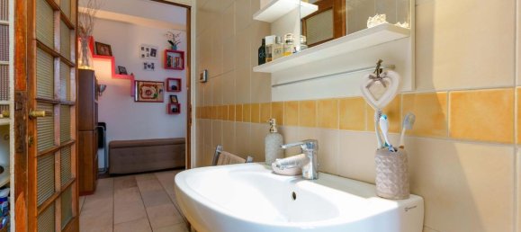 3 rooms Apartment in Bologna, Italy No. 15587 27