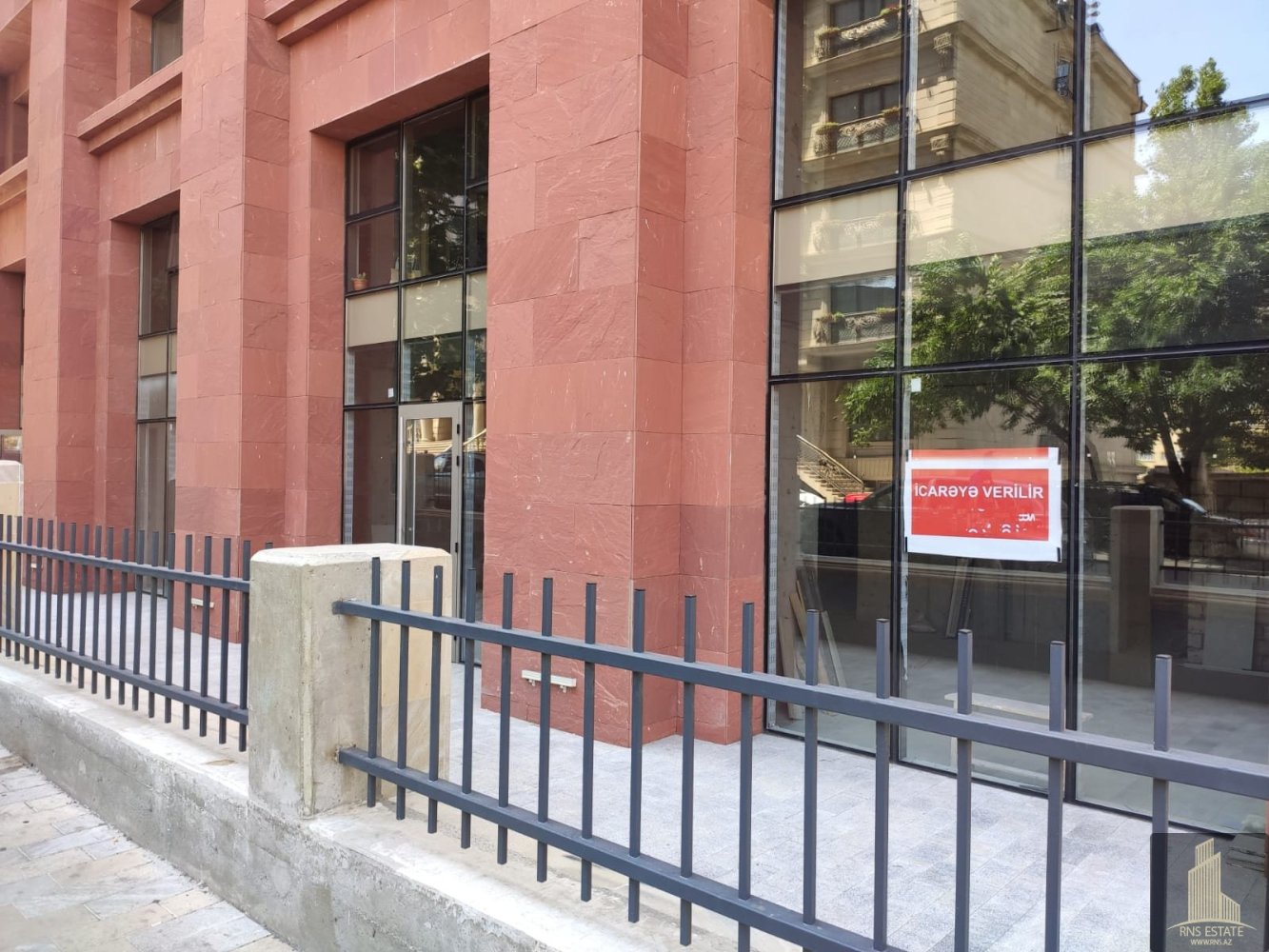 520m² Commercial property in Yasamal, Azerbaijan No. 1112