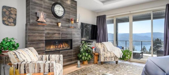 3 bedrooms House in British Columbia, Canada No. 1126 10