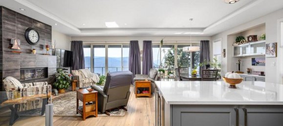 3 bedrooms House in British Columbia, Canada No. 1126 9