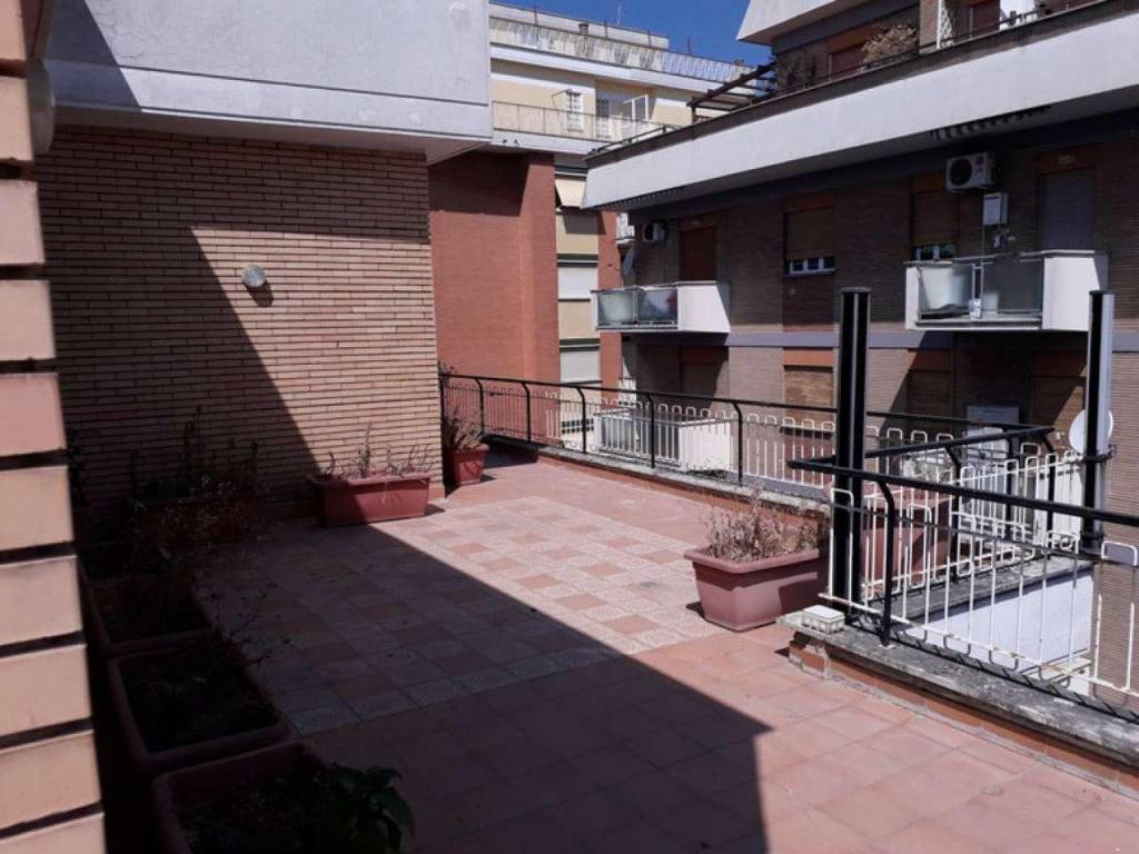 Ático de 3 dormitorios en Rome, Italy No. 148513