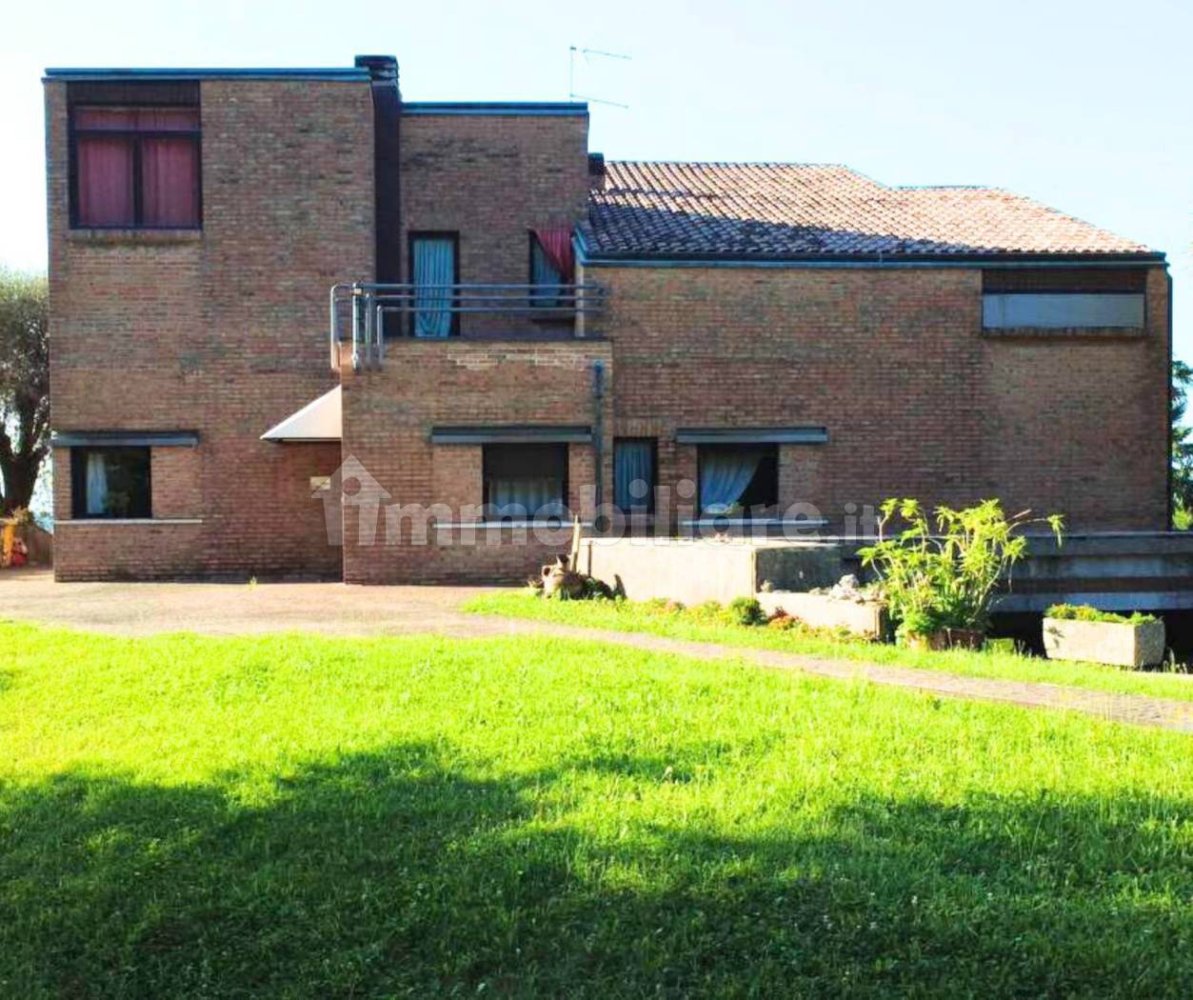 4 غرف نوم فيلا في Cornuda, Italy رقم 299217