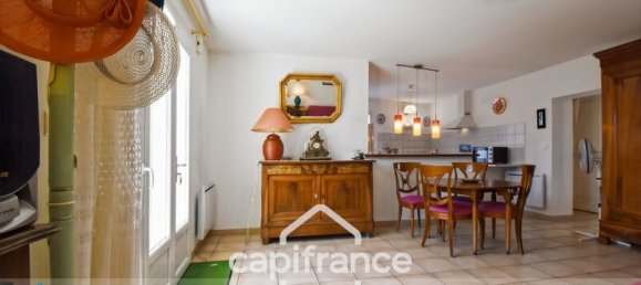 Apartamento de 2 dormitorios en Rochefort, France No. 359822 2