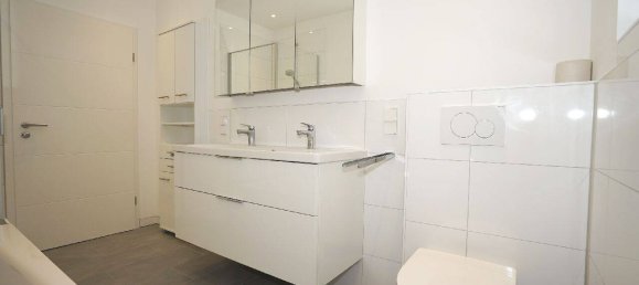 Бунгало с 4 спальнями в Леверкузен, Германия № 337189 15