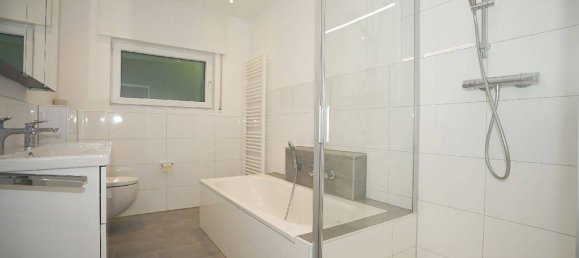 Бунгало с 4 спальнями в Леверкузен, Германия № 337189 16