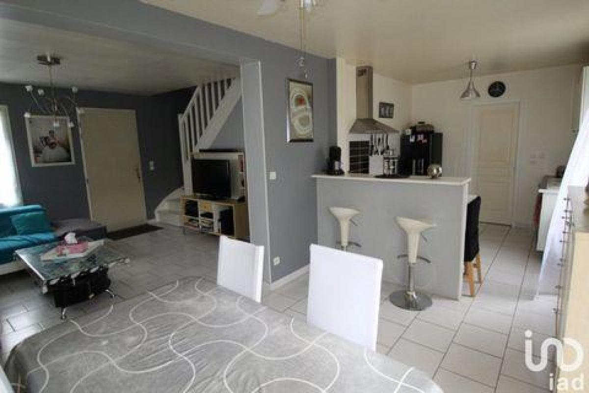 Дом с 3 спальнями в Карлепон, Франция № 7912