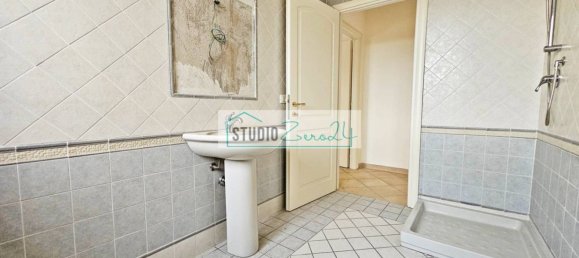 3 bedrooms House in Viareggio, Italy No. 107425 9