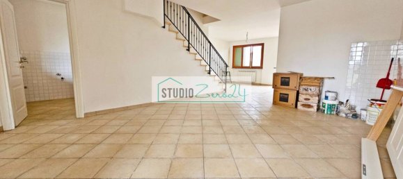 3 bedrooms House in Viareggio, Italy No. 107425 4