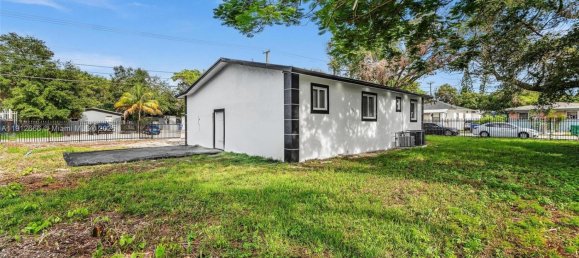 4 dormitorios villa en venta en Miami, Miami-Dade, Florida, USA № 615953 23