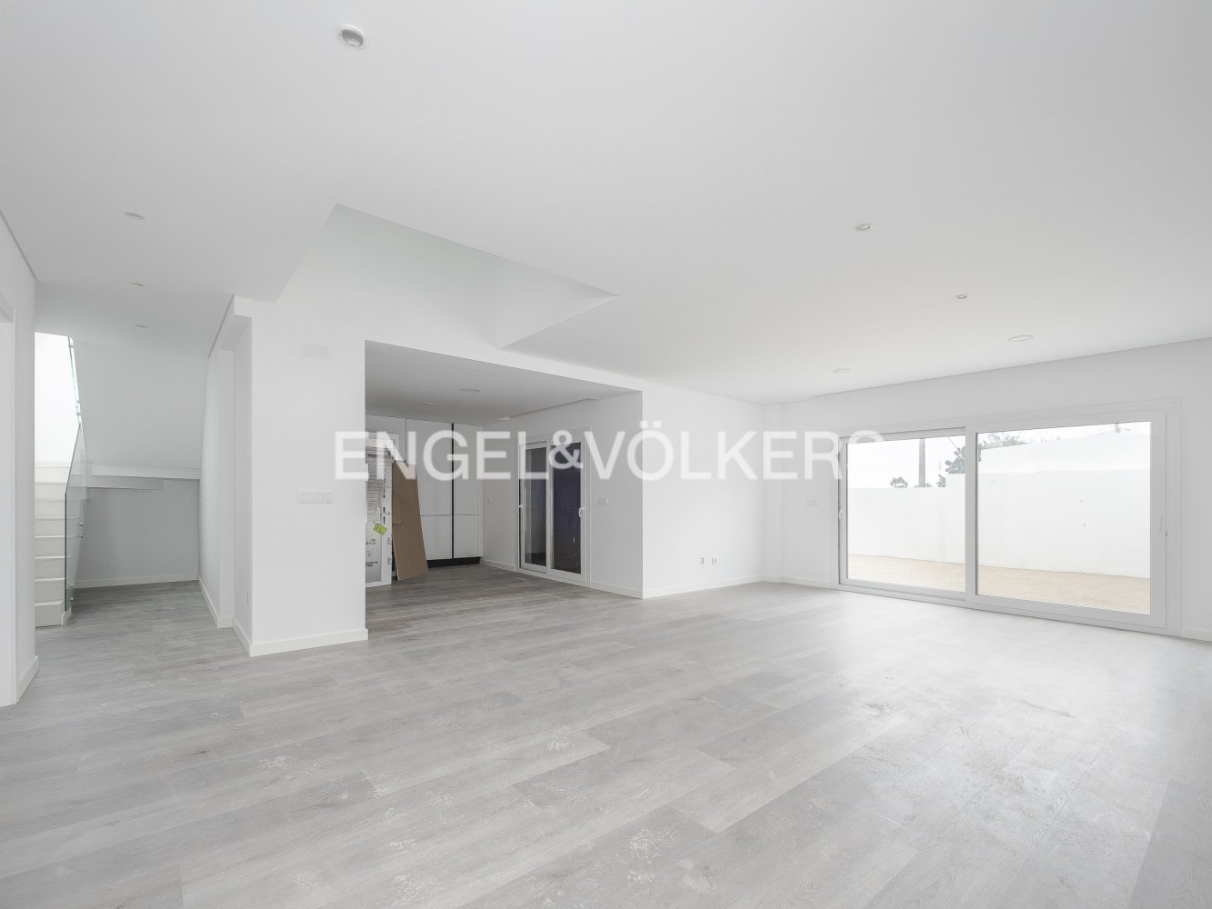 4 bedrooms House in Corroios, Portugal No. 14224