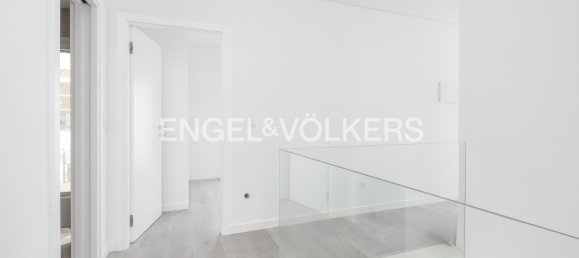 4 bedrooms House in Corroios, Portugal No. 14224 14