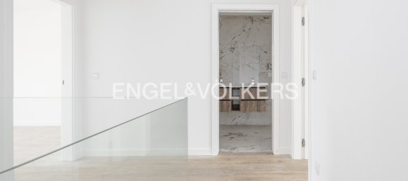 4 bedrooms House in Corroios, Portugal No. 14224 13