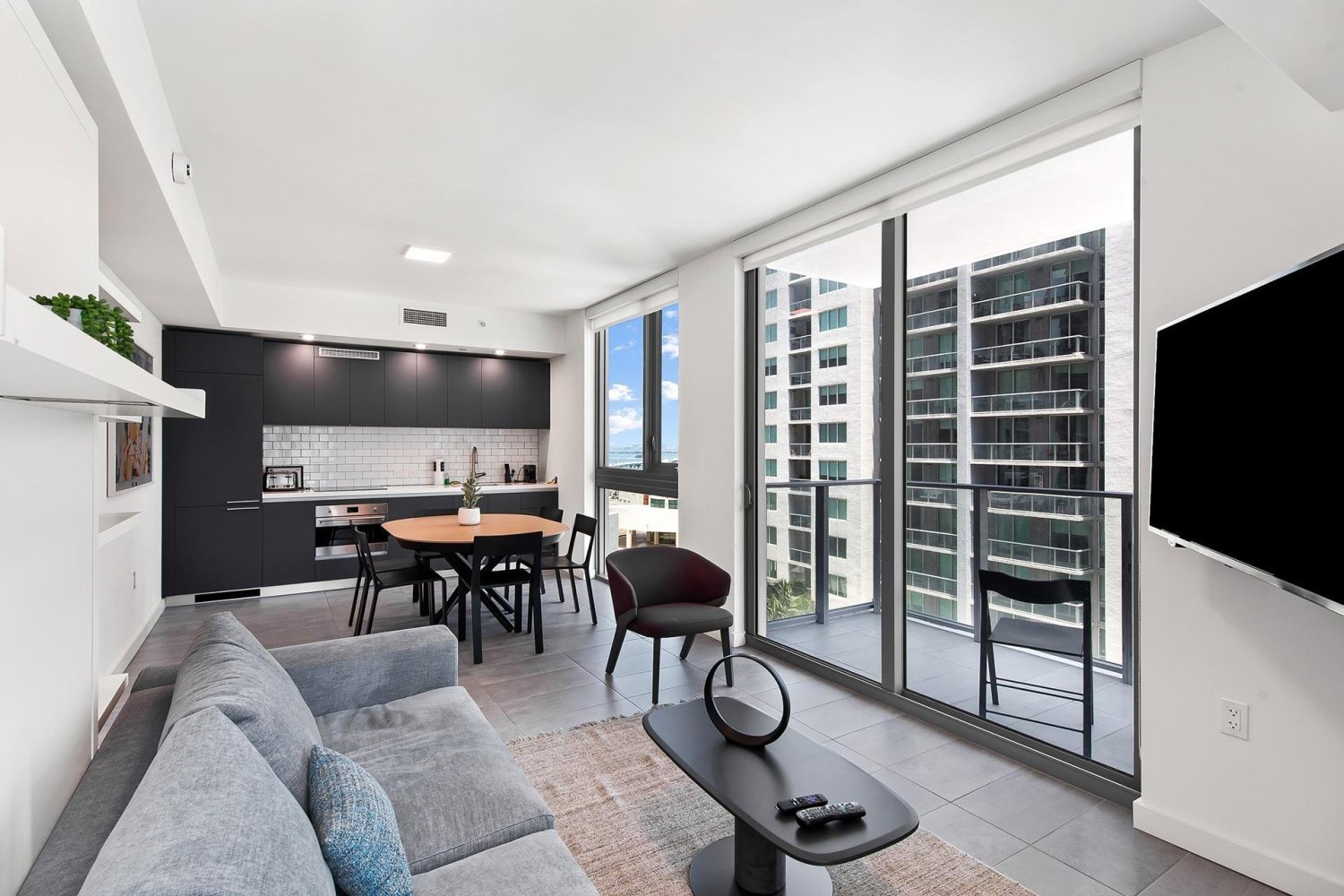 1 dormitorio propiedad comercial en venta en Miami, Miami-Dade, Florida, USA № 613556