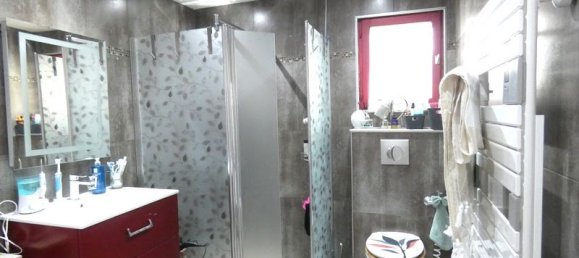 4 bedrooms Villa in Rhone, France No. 207861 12