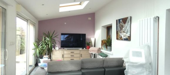 4 bedrooms Villa in Rhone, France No. 207861 4