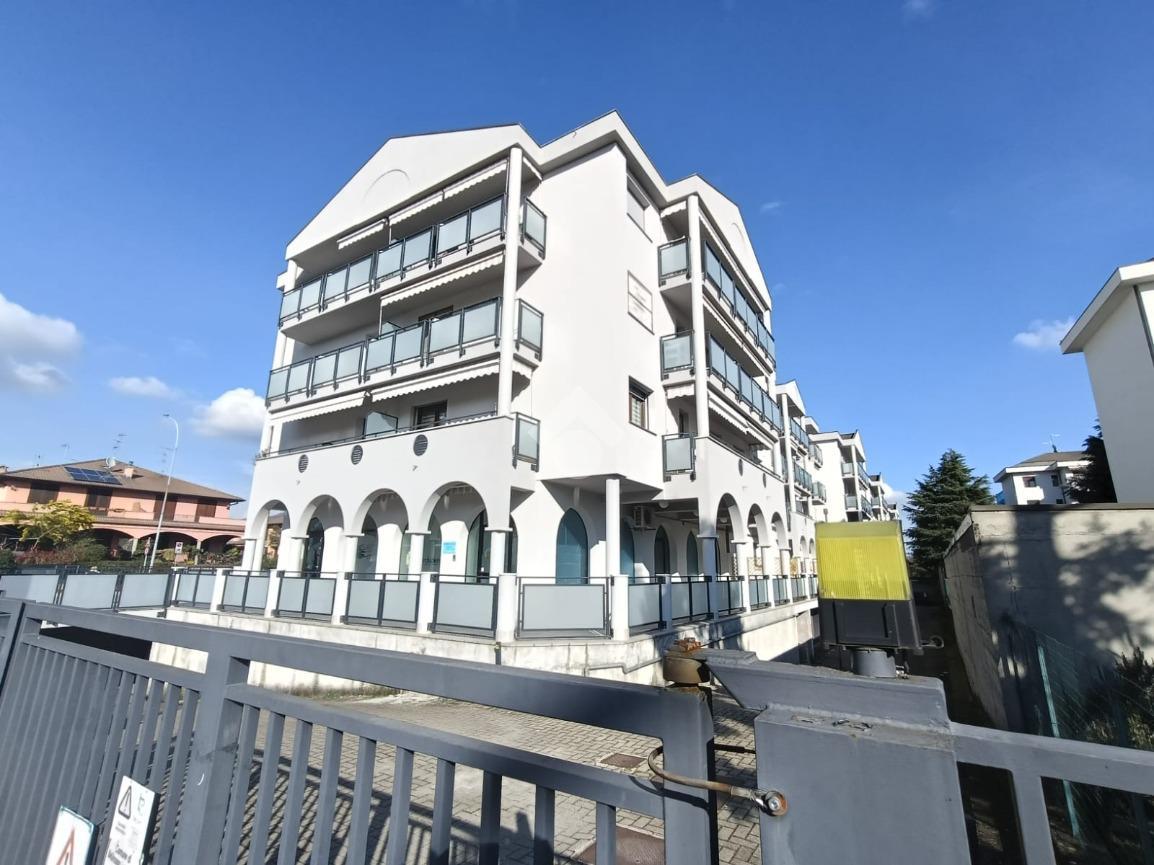 Apartamento de 2 divisões em Bellinzago Lombardo, Italy N.º 230298