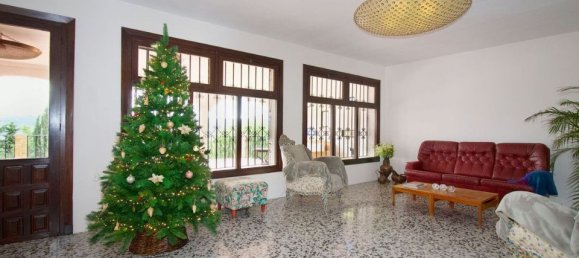 4 bedrooms Villa in Coin, Spain No. 122109 7