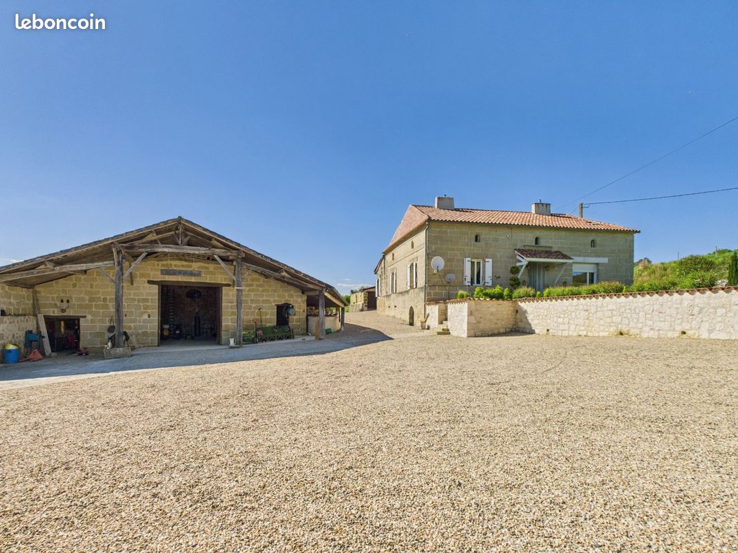 4 bedrooms Castles in Eymet, France No. 342347