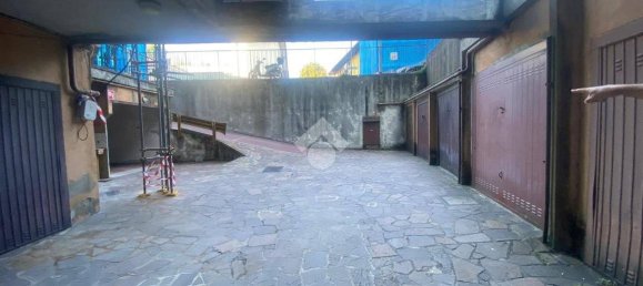 Garage à Bergamo, Italy 13m² No. 307510 3