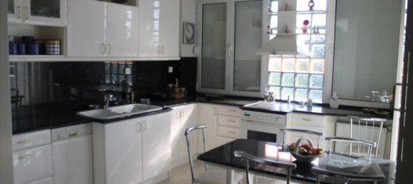 5 bedrooms Property in Panorama, Greece No. 5593 13