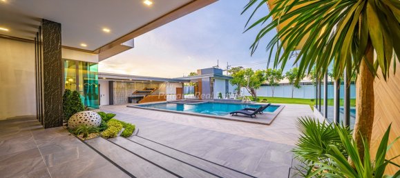 6 bedrooms Cafe / restaurant in Pattaya, Thailand No. 10607 16