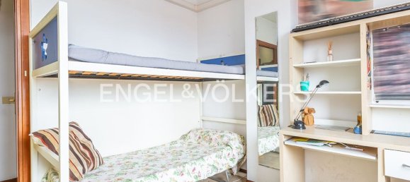 4 rooms Apartment in Rome, Italy No. 129192 19