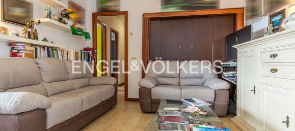 4 rooms Apartment in Rome, Italy No. 129192 4