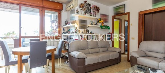4 rooms Apartment in Rome, Italy No. 129192 3