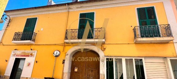 Villa de 4 dormitorios en Casagiove, Italy No. 344520 3