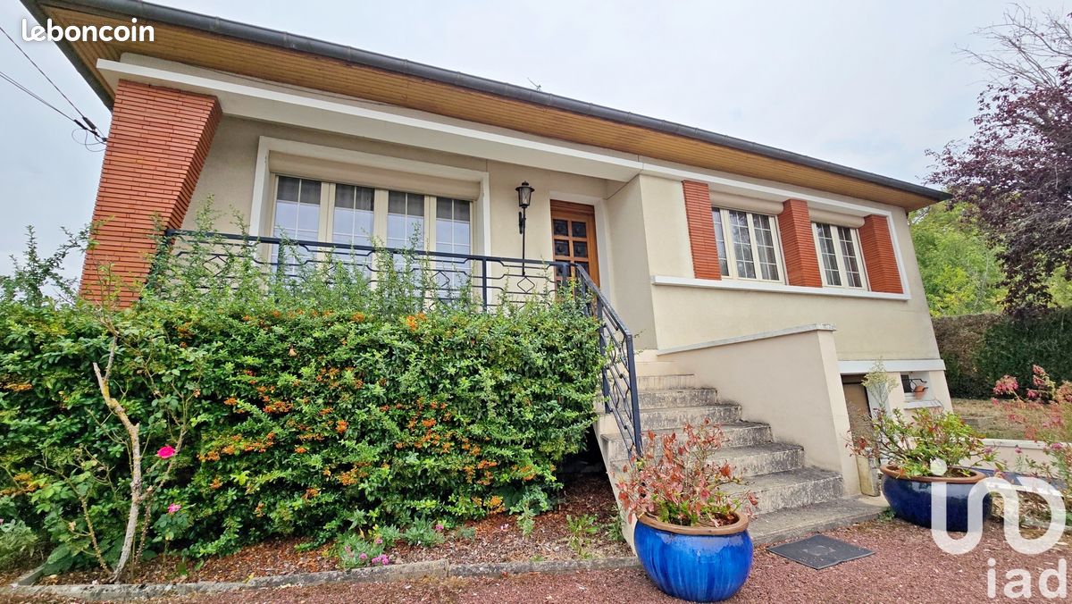 2 bedrooms House in Vatan, France No. 327667