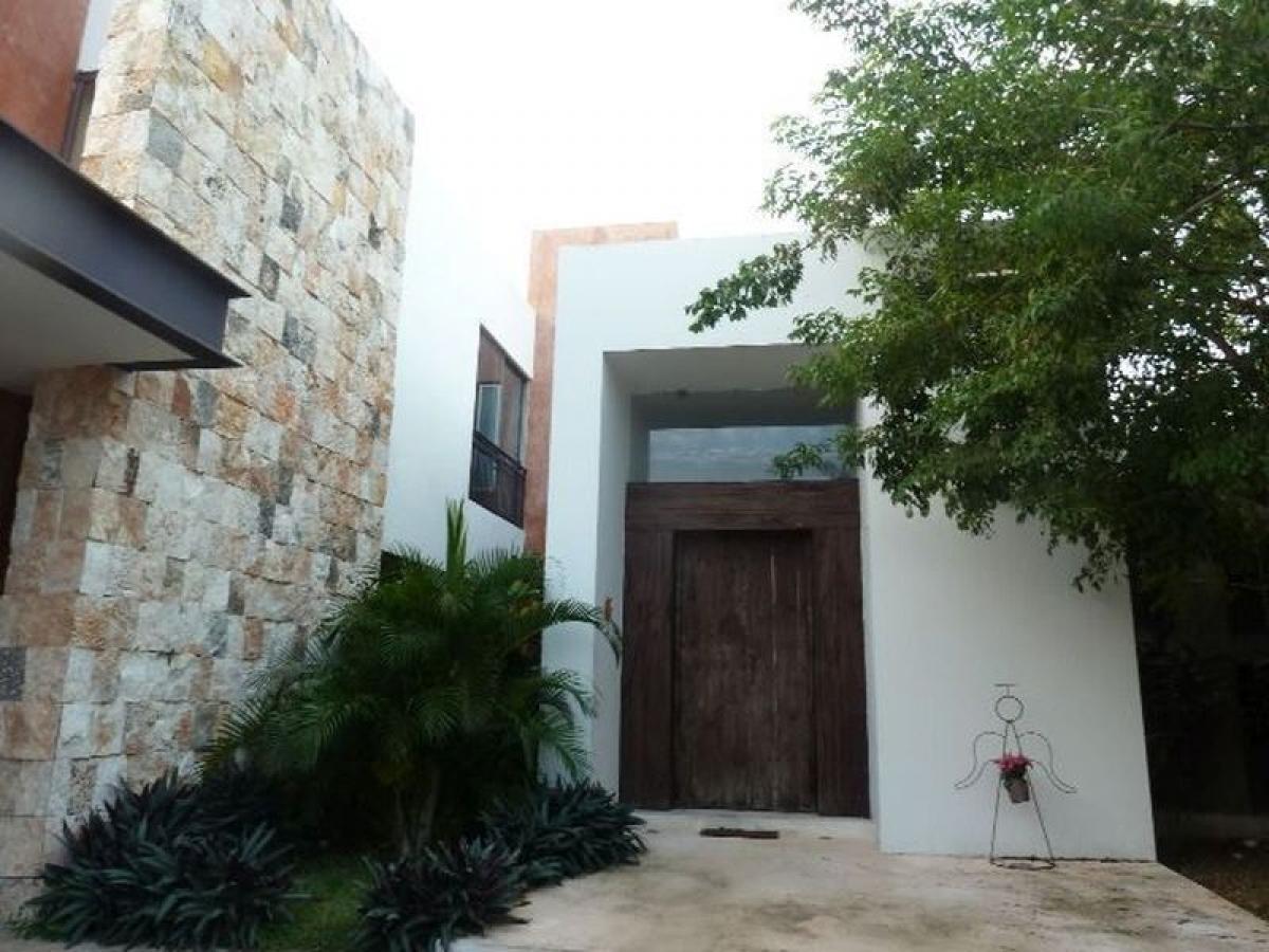 4 bedrooms House in Merida, Mexico No. 85255