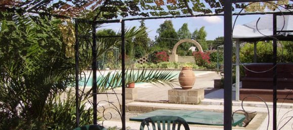 Gebäude in Grosseto, Italy 1310m², Nr. 169084 2