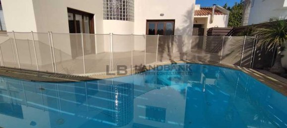 4 bedrooms House in Nicosia, Cyprus No. 16876 5