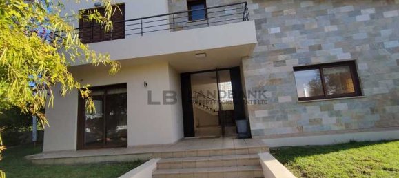 4 bedrooms House in Nicosia, Cyprus No. 16876 2