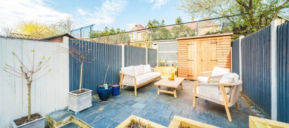 2 bedrooms House in London, United Kingdom No. 12928 3