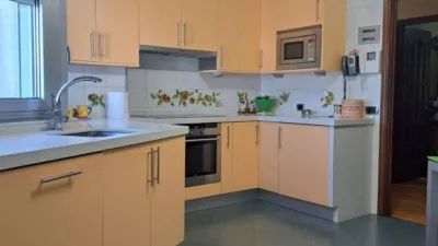 Apartamento de 4 dormitorios en Lugo, Spain No. 262331