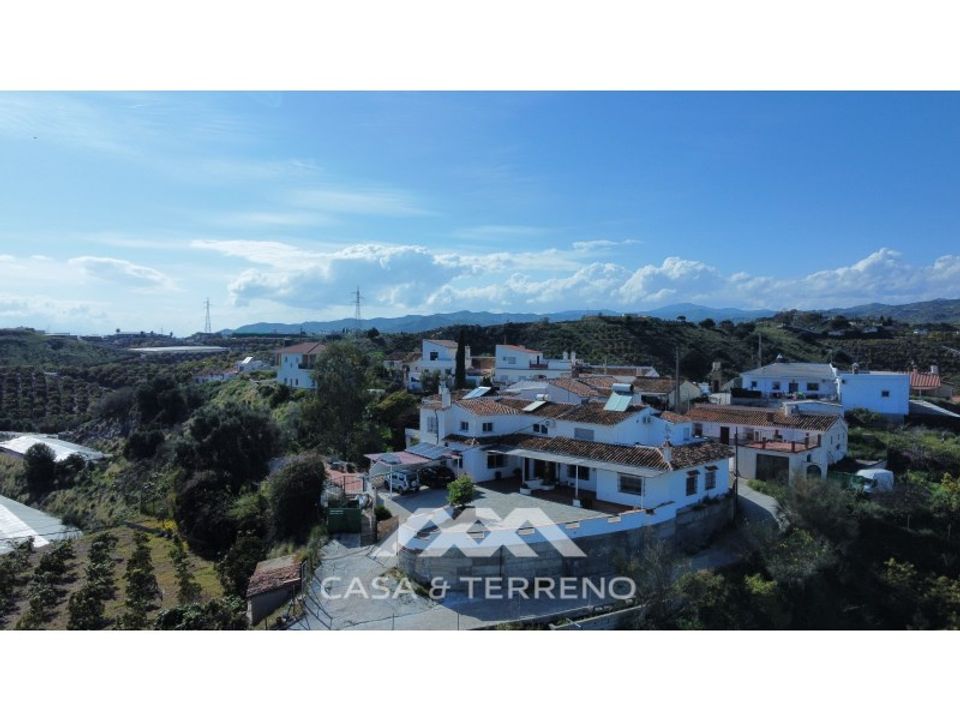4 bedrooms Villa in Almayate Bajo, Spain No. 257107