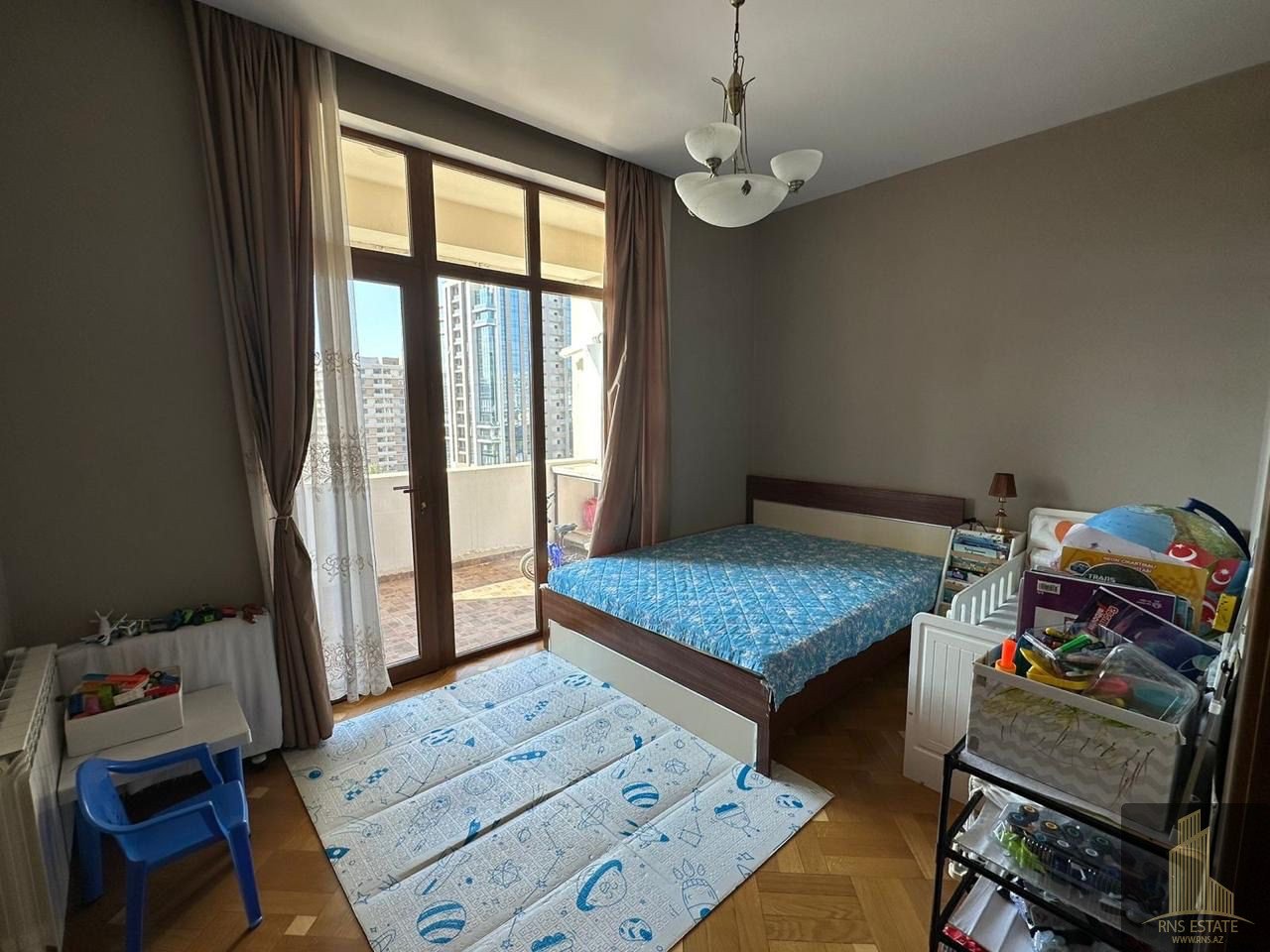 Apartamento de 3 dormitorios en Nasimi, Azerbaijan No. 1530