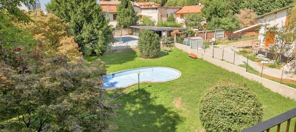 3-salle Appartement à Appiano Gentile, Italy No. 379820 4