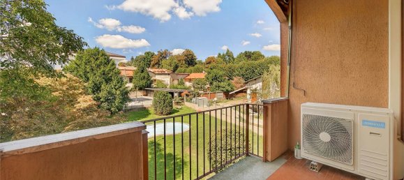 3-salle Appartement à Appiano Gentile, Italy No. 379820 19