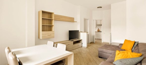 3-salle Appartement à Appiano Gentile, Italy No. 379820 10