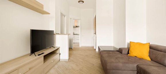 3-salle Appartement à Appiano Gentile, Italy No. 379820 11