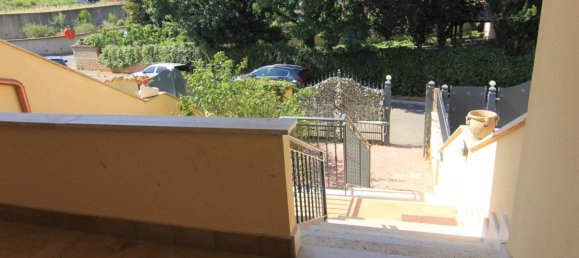 4 Schlafzimmer Haus in Rome, Italy, Nr. 68195 3