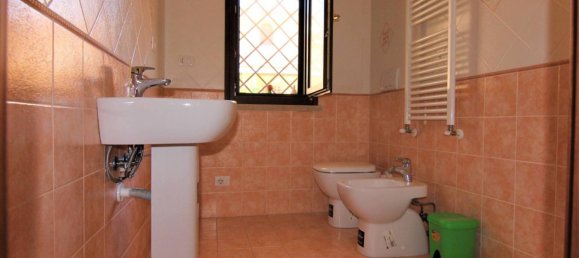 4 Schlafzimmer Haus in Rome, Italy, Nr. 68195 7