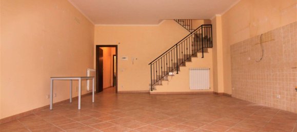 4 Schlafzimmer Haus in Rome, Italy, Nr. 68195 17