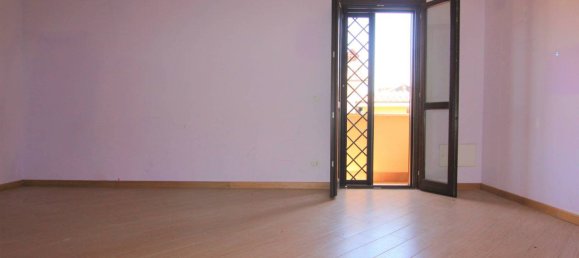 4 Schlafzimmer Haus in Rome, Italy, Nr. 68195 13