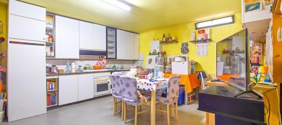 6 bedrooms House in Santa Maria a Monte, Italy No. 332324 24