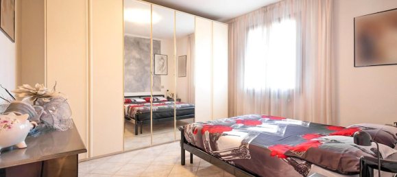 6 bedrooms House in Santa Maria a Monte, Italy No. 332324 19