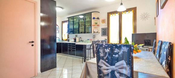 6 bedrooms House in Santa Maria a Monte, Italy No. 332324 14